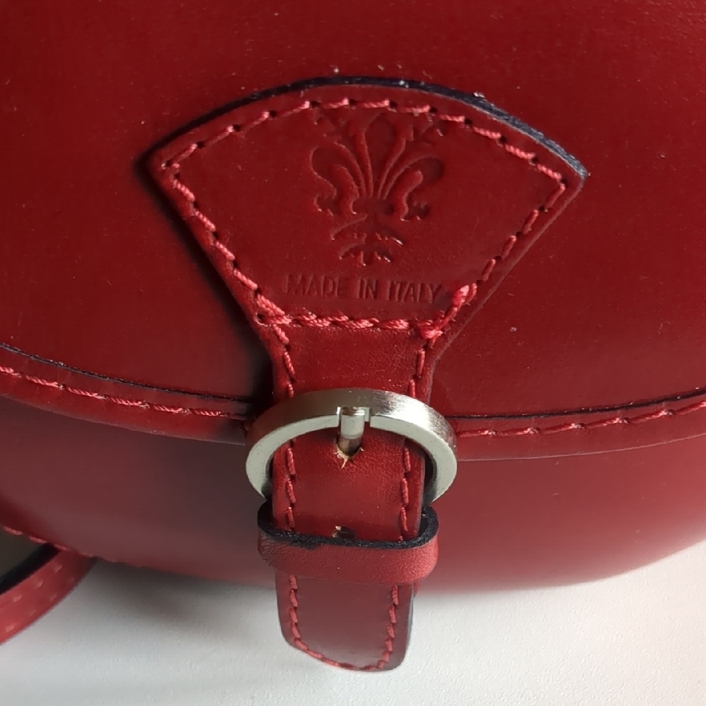 New Italian Handmade Red Leather Crossbody Bag - Picture 4 of 9